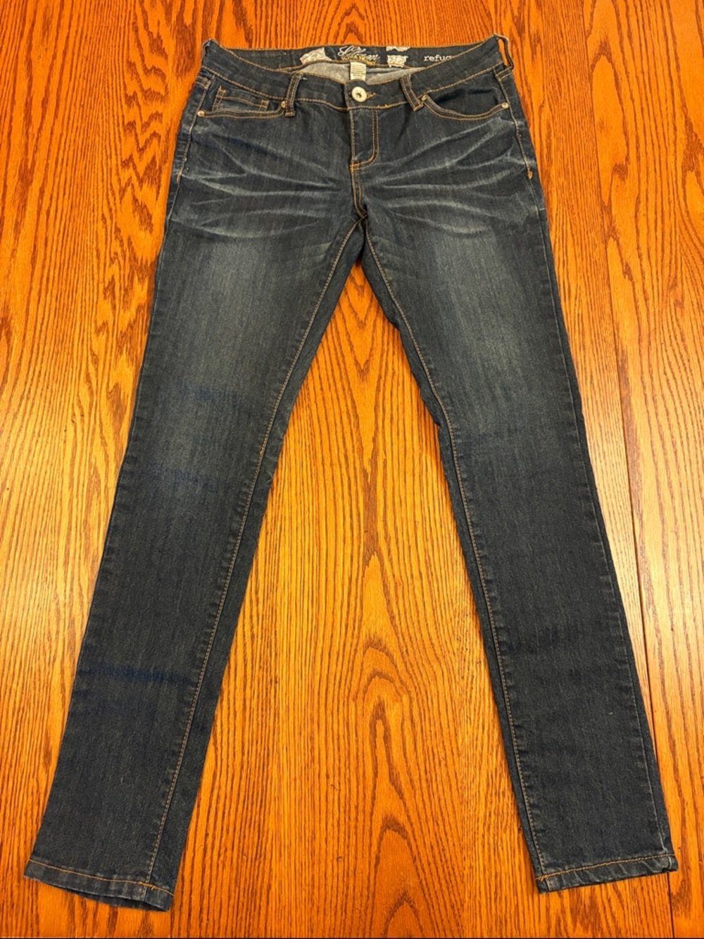 Refuge Glam Ultra Skinny Women’s Dark Wash jeans Size 8